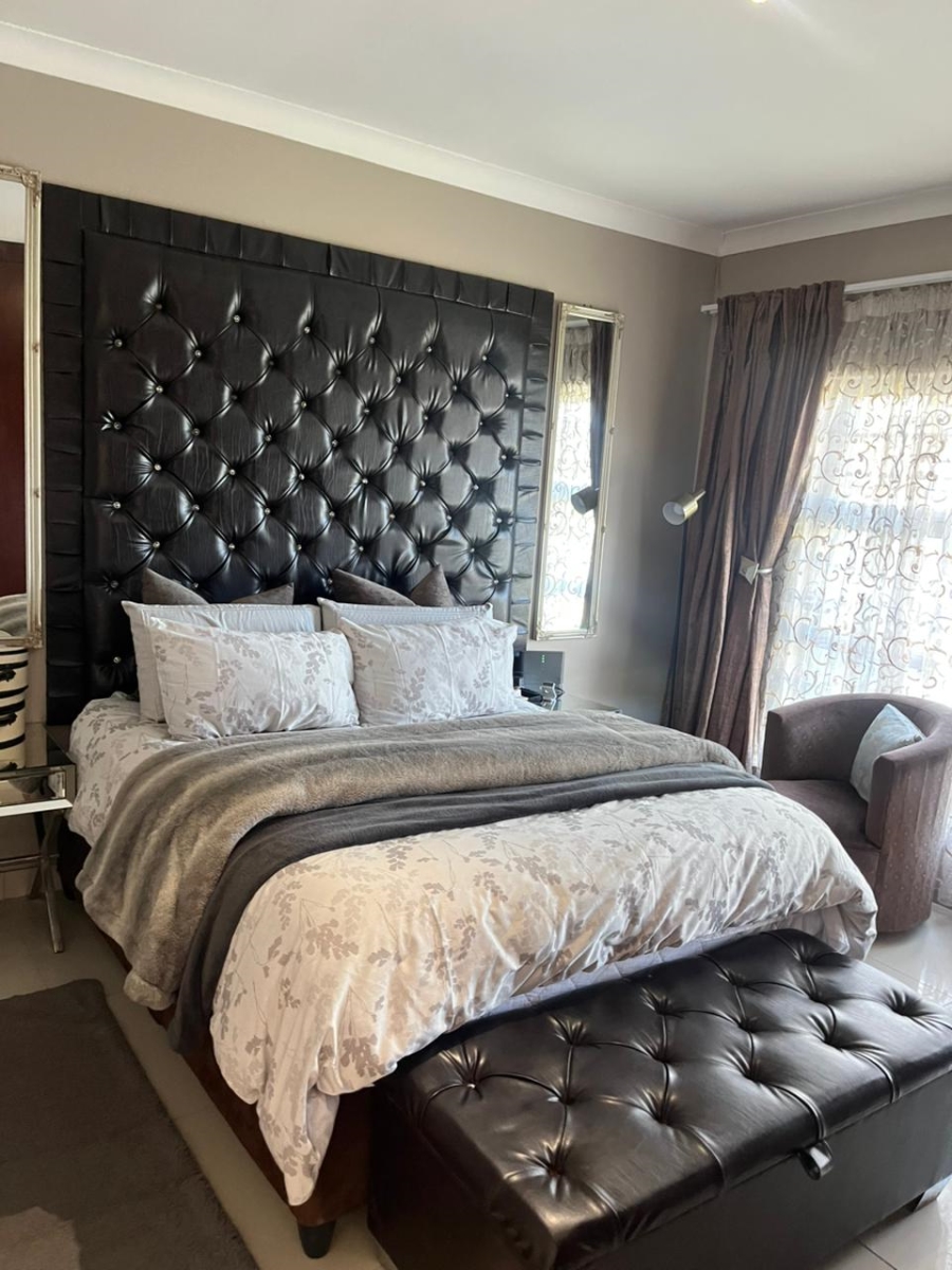 4 Bedroom Property for Sale in Abbotsford Eastern Cape